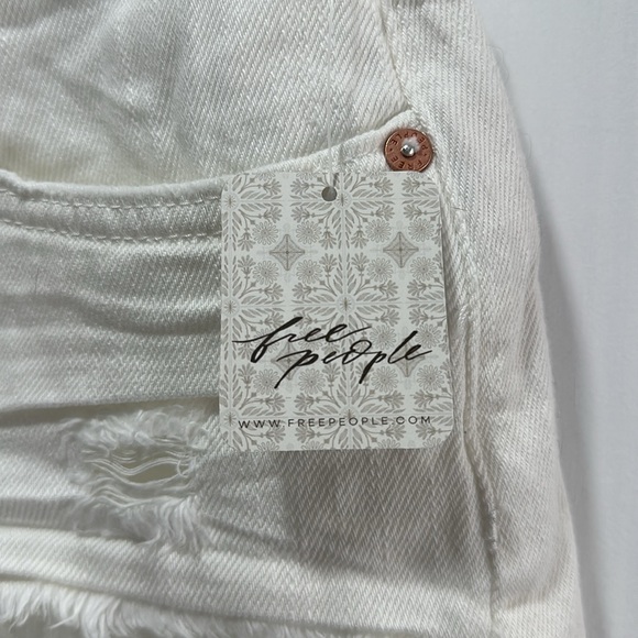NWT Free People We The Free Living Good Vibrations White Denim Cutoff Shorts - Picture 7 of 11